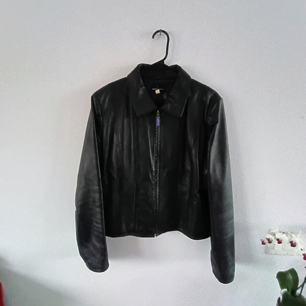 Moda International Black Leather Jacket Zip Front Cropped Fitted Women’s Small